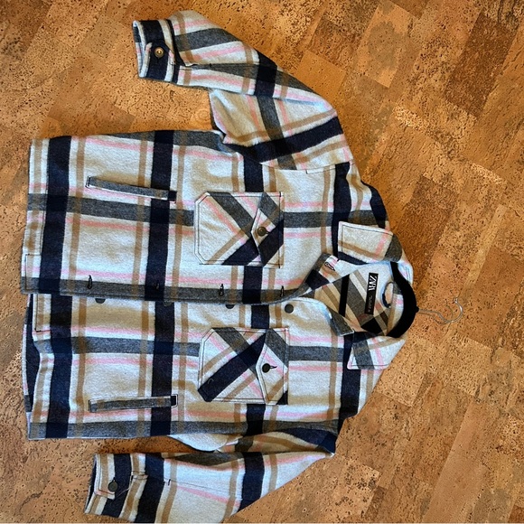 Zara Large Shacket - Picture 3 of 3